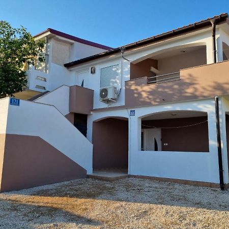 Apartments Ema Vir Zewnętrze zdjęcie