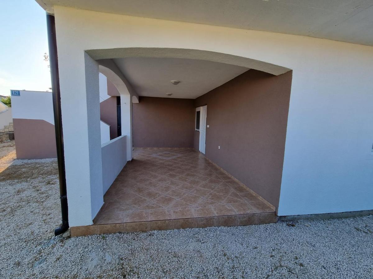 Apartments Ema Vir Zewnętrze zdjęcie