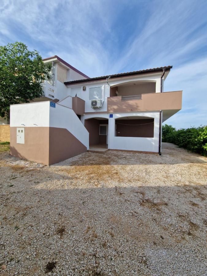 Apartments Ema Vir Zewnętrze zdjęcie