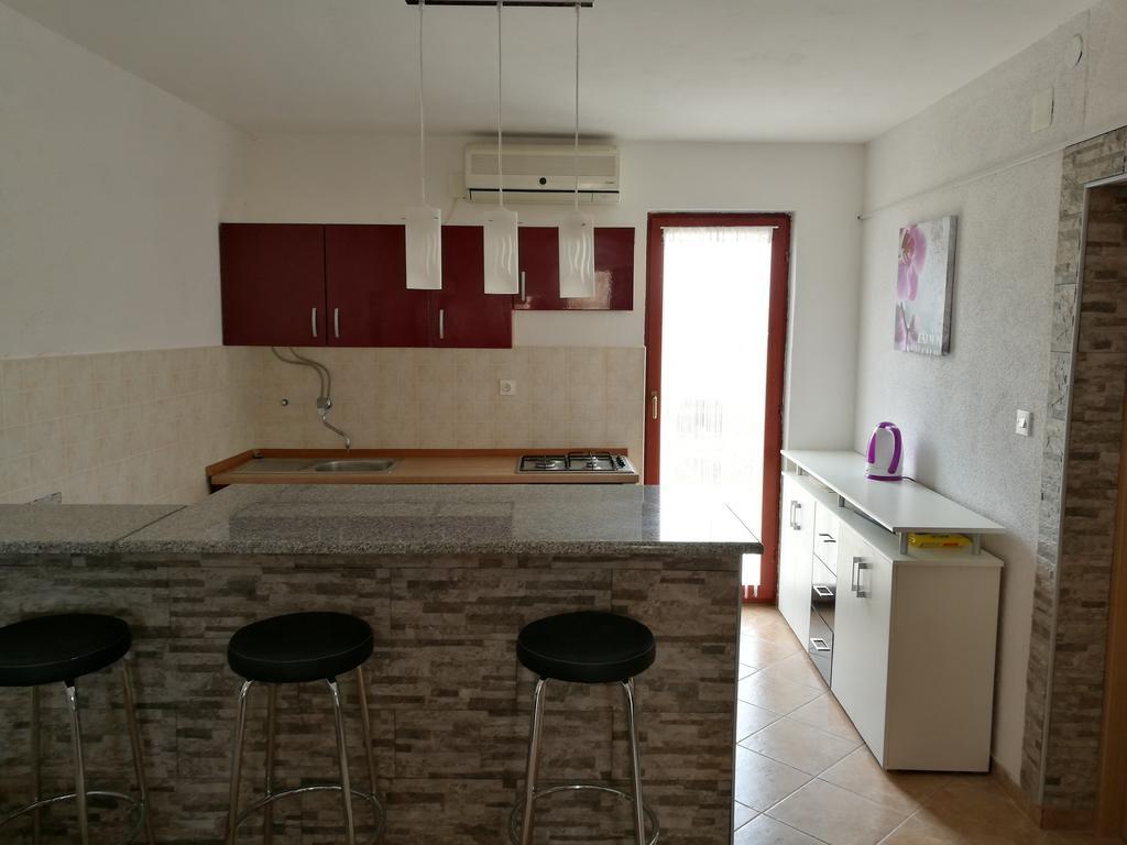 Apartments Ema Vir Zewnętrze zdjęcie